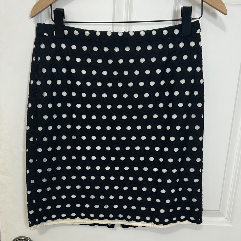 LOFT Eyelet Polkadot mini Skirt Size 4 pencil skirt black white business casual